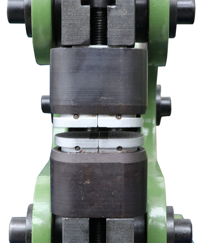 FORMADOR MANUAL CON ESPACIO DE INSERCIÓN DE 152 MM - MODELO INDUSTRIAL - CAPACIDAD 1,5 MM