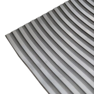 REVESTIMIENTO DE CAUCHO ANTIDESLIZANTE ANCHO 120 CM MOTIVO RAYAS - POR METRO