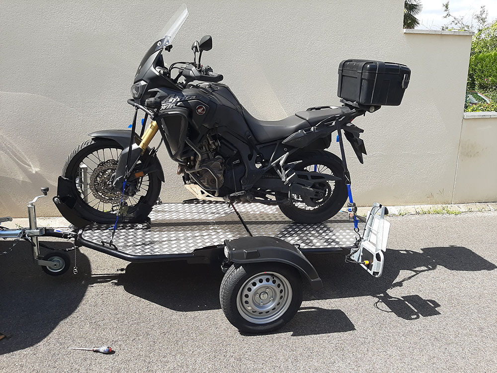 REMOLQUE PLEGABLE PARA MOTO NEGRO - CAPACIDAD 600 KG - Image 5
