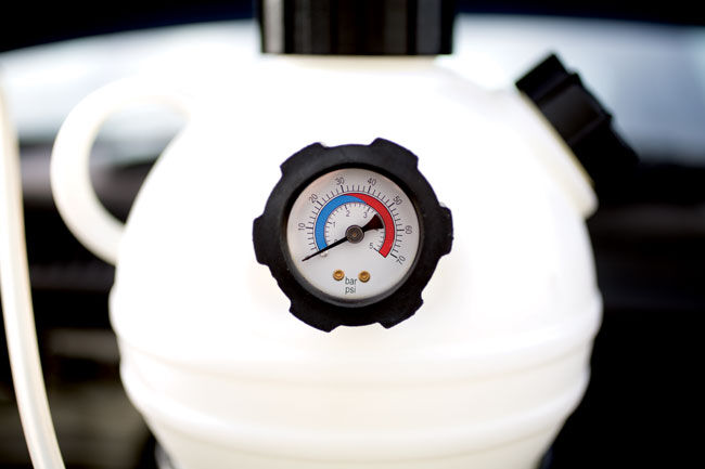 LASER - PURGADOR DE FRENOS MANUAL 2 L (5642) - Image 3