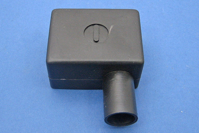 CUBIERTA DE TERMINAL DE BATERÍA, LADO IZQUIERDO, NEGRO