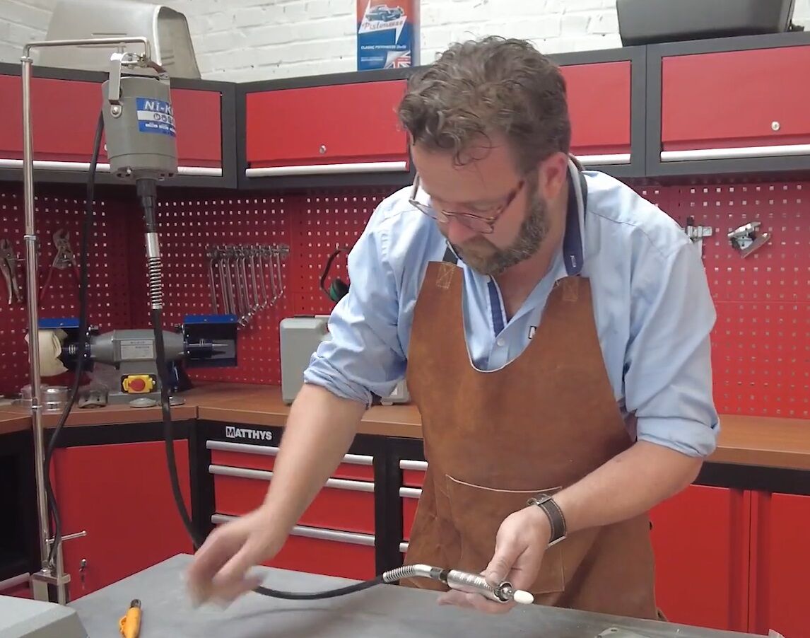 AMOLADORA COLGANTE CON EJE FLEXIBLE Y SOPORTE - SET VENTAJOSO - Image 2